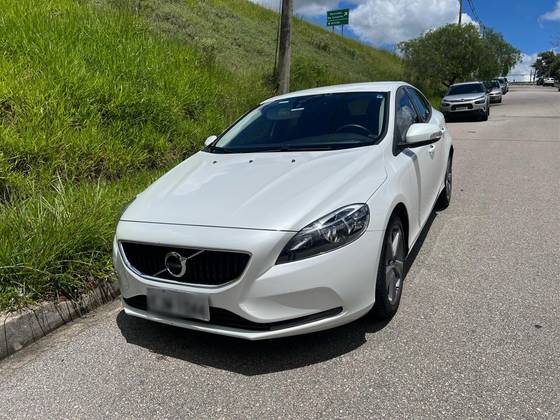 VOLVO V40 2.0 T4 KINETIC GASOLINA 4P AUTOMÁTICO